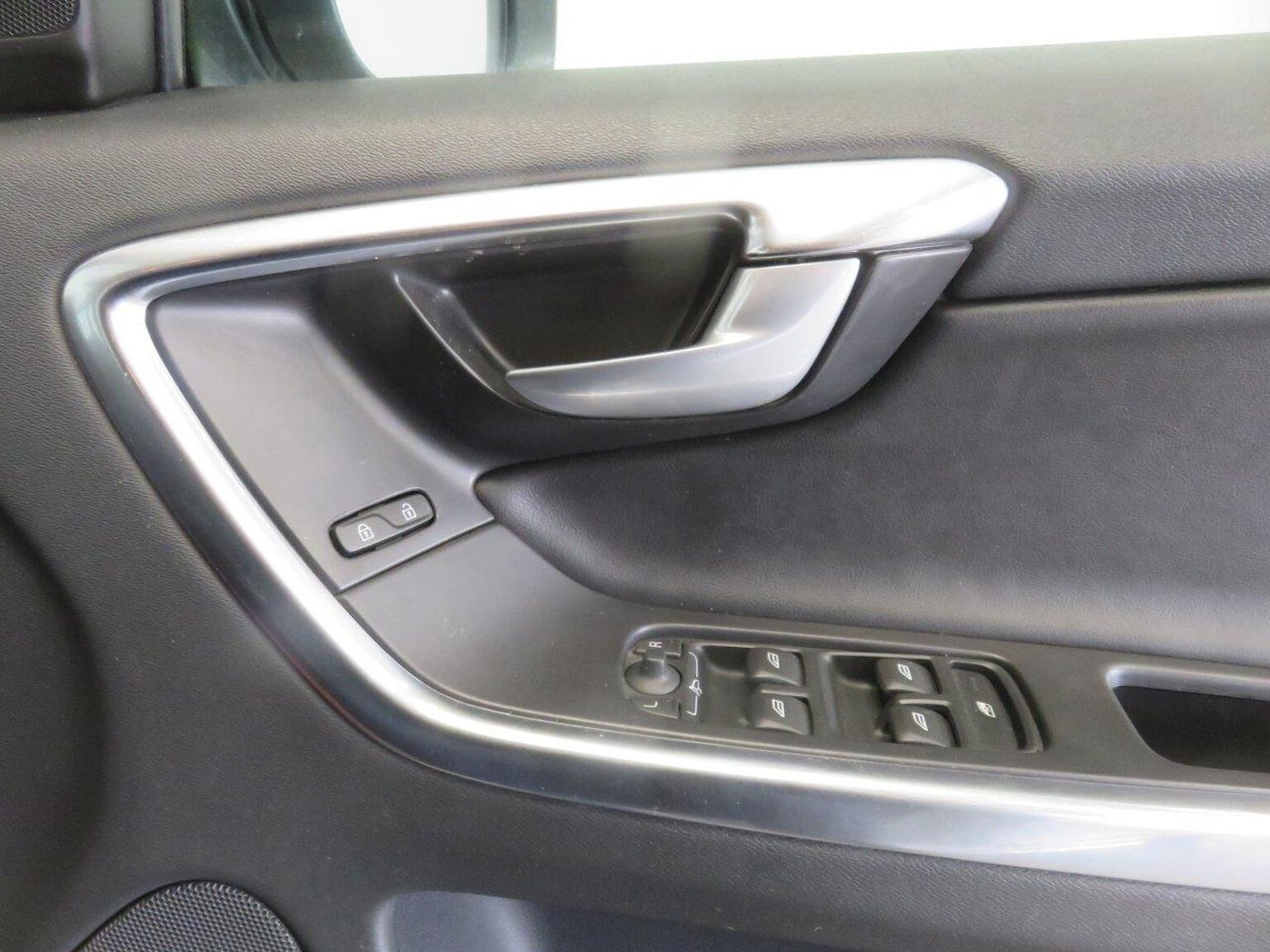 Used Volvo XC60 2013 for sale - 76281442: Photo 48