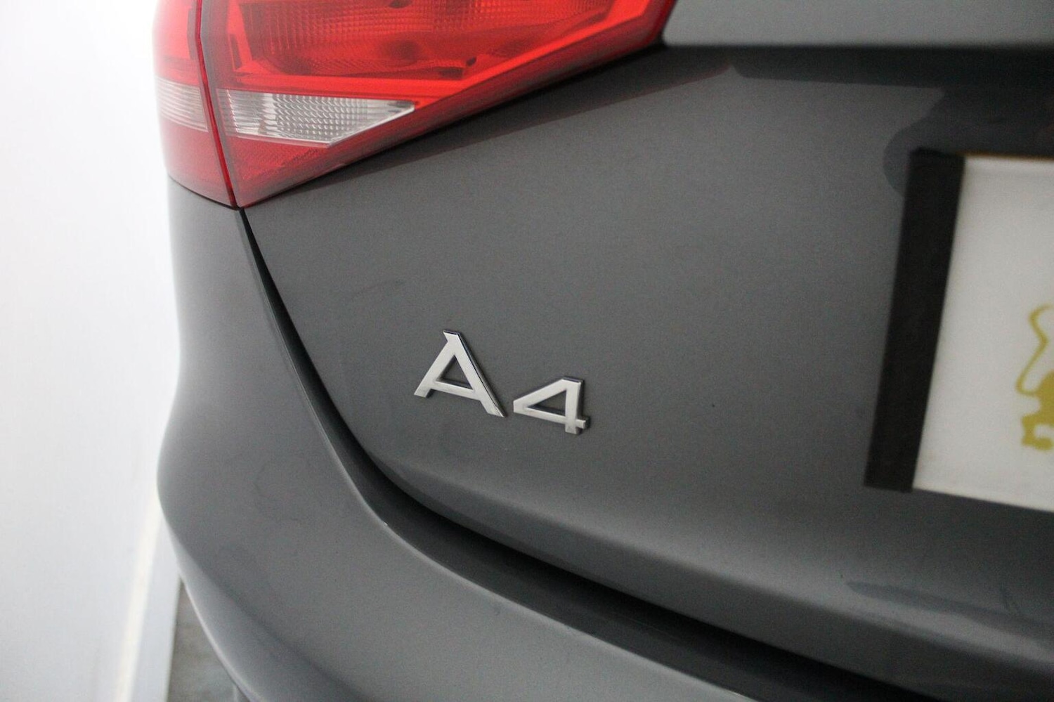 Used Audi A4 2014 for sale - 76579967: Photo 17