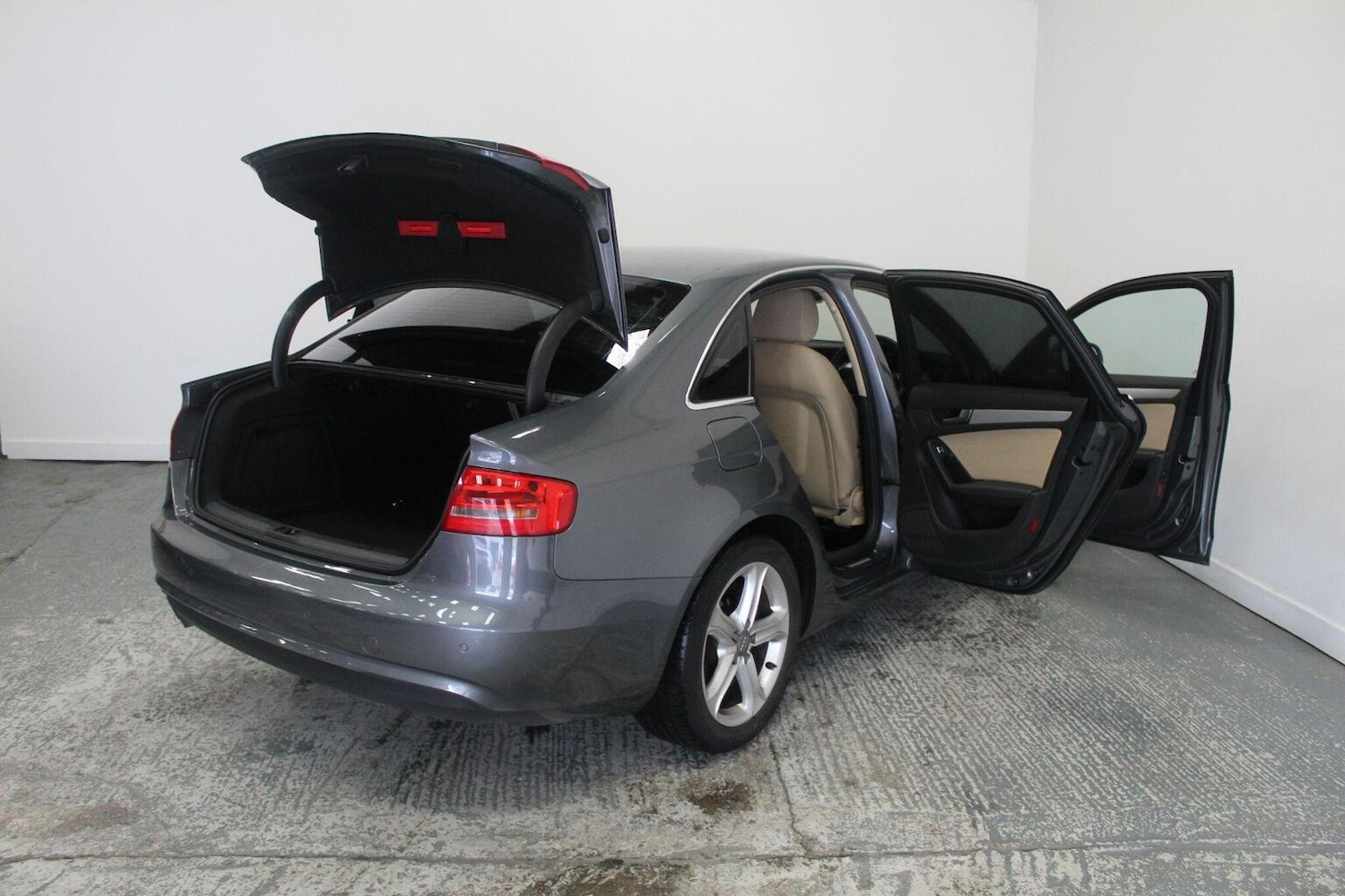 Used Audi A4 2014 for sale - 76579967: Photo 21