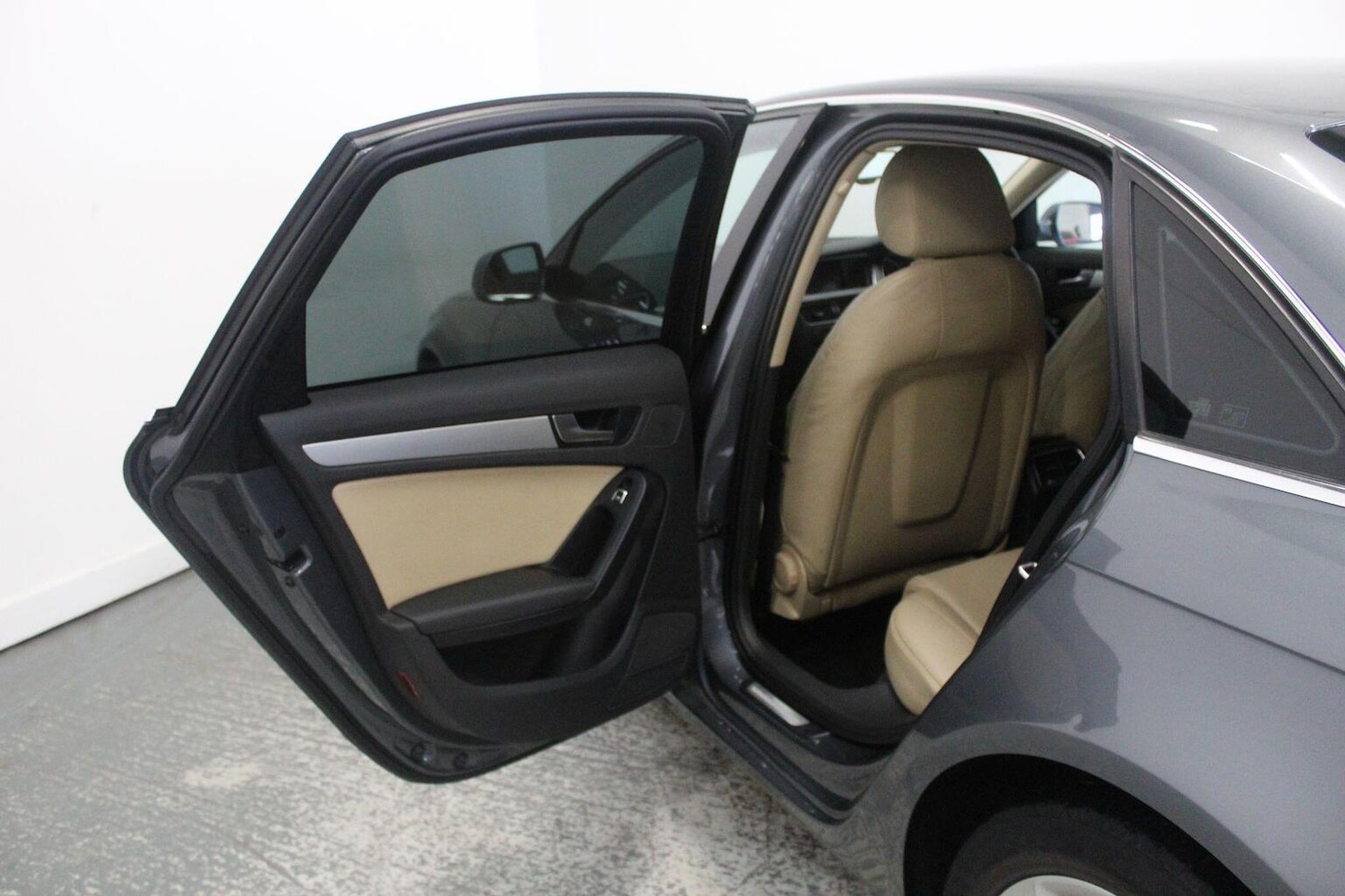 Used Audi A4 2014 for sale - 76579967: Photo 27