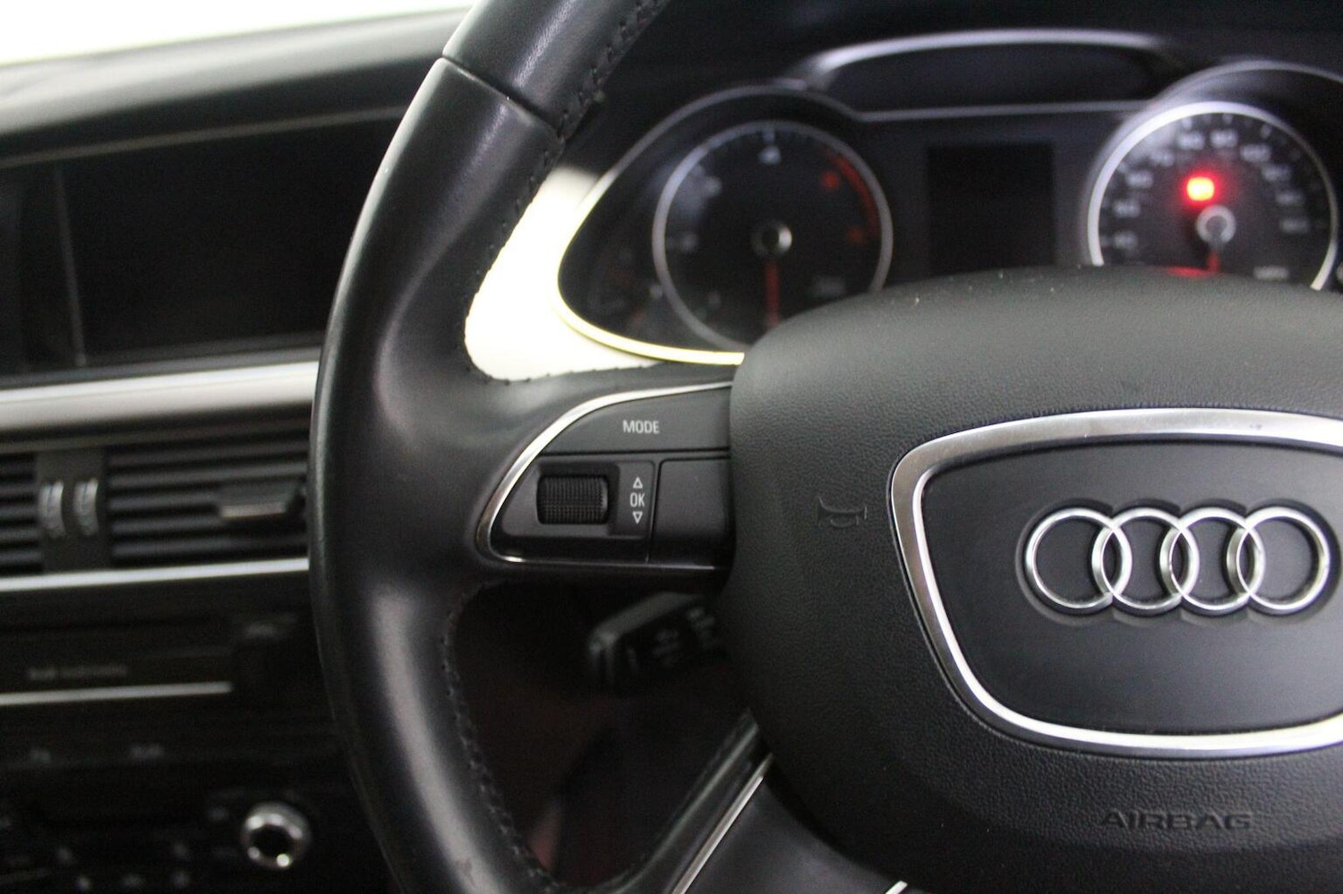 Used Audi A4 2014 for sale - 76579967: Photo 48