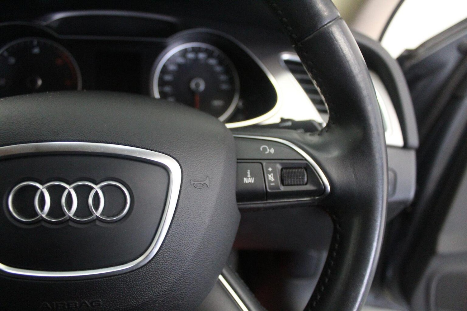 Used Audi A4 2014 for sale - 76579967: Photo 49