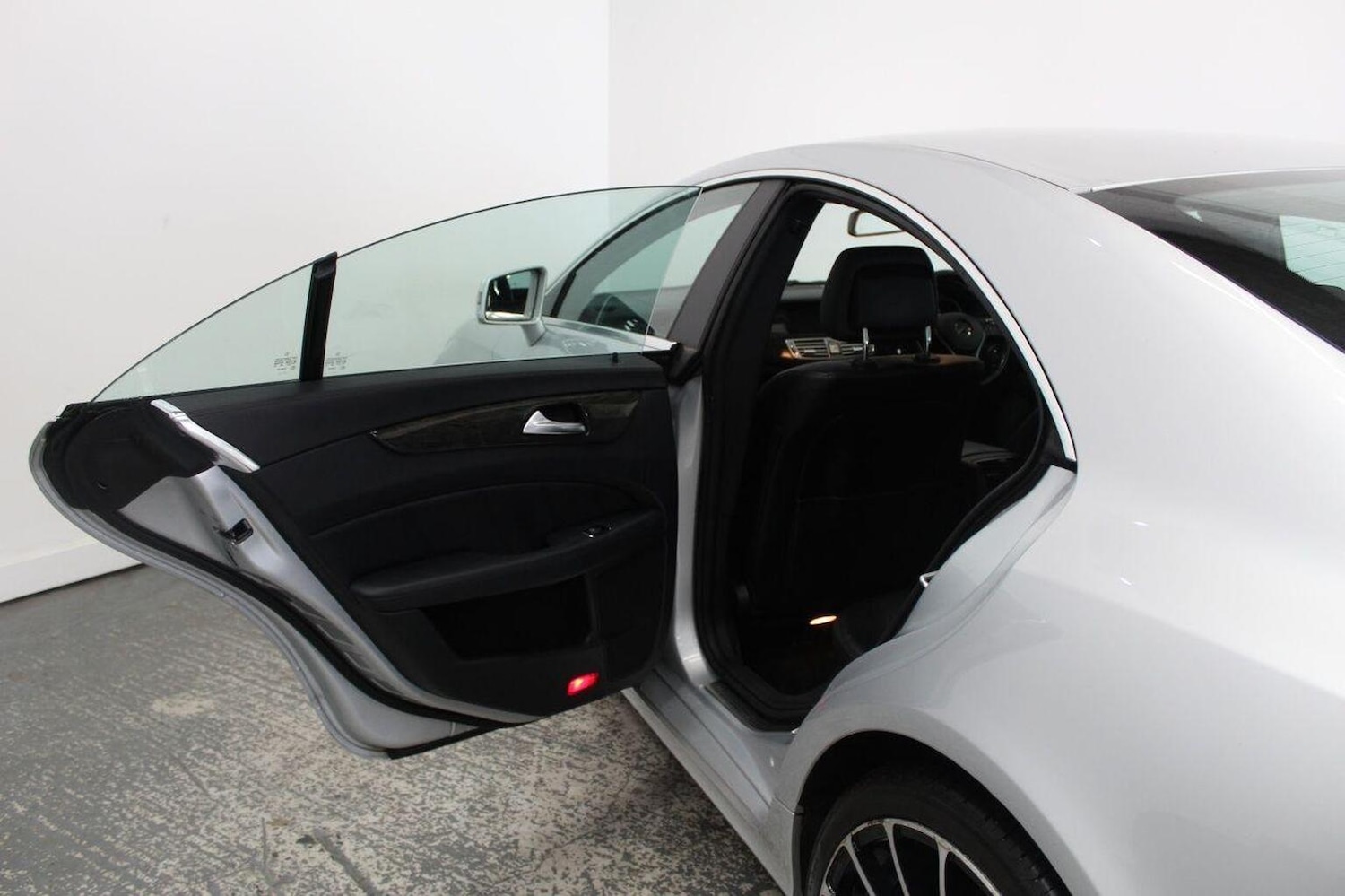 Used Mercedes-Benz CLS 2013 for sale - 77937789: Photo 28