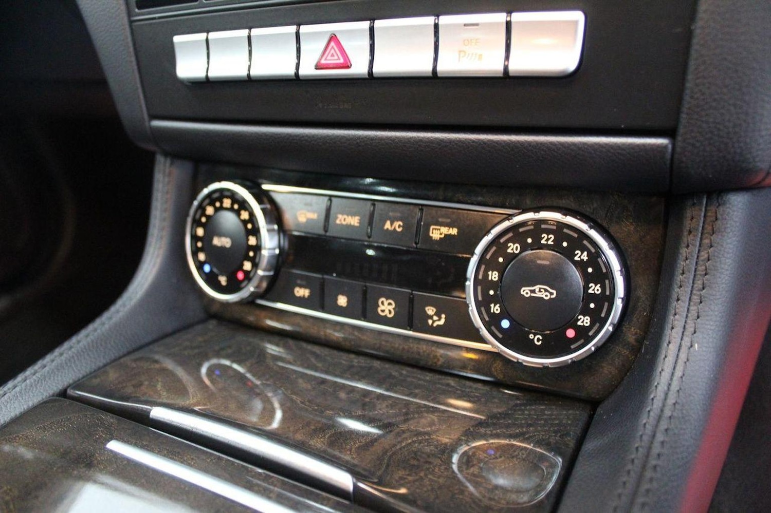 Used Mercedes-Benz CLS 2013 for sale - 77937789: Photo 43