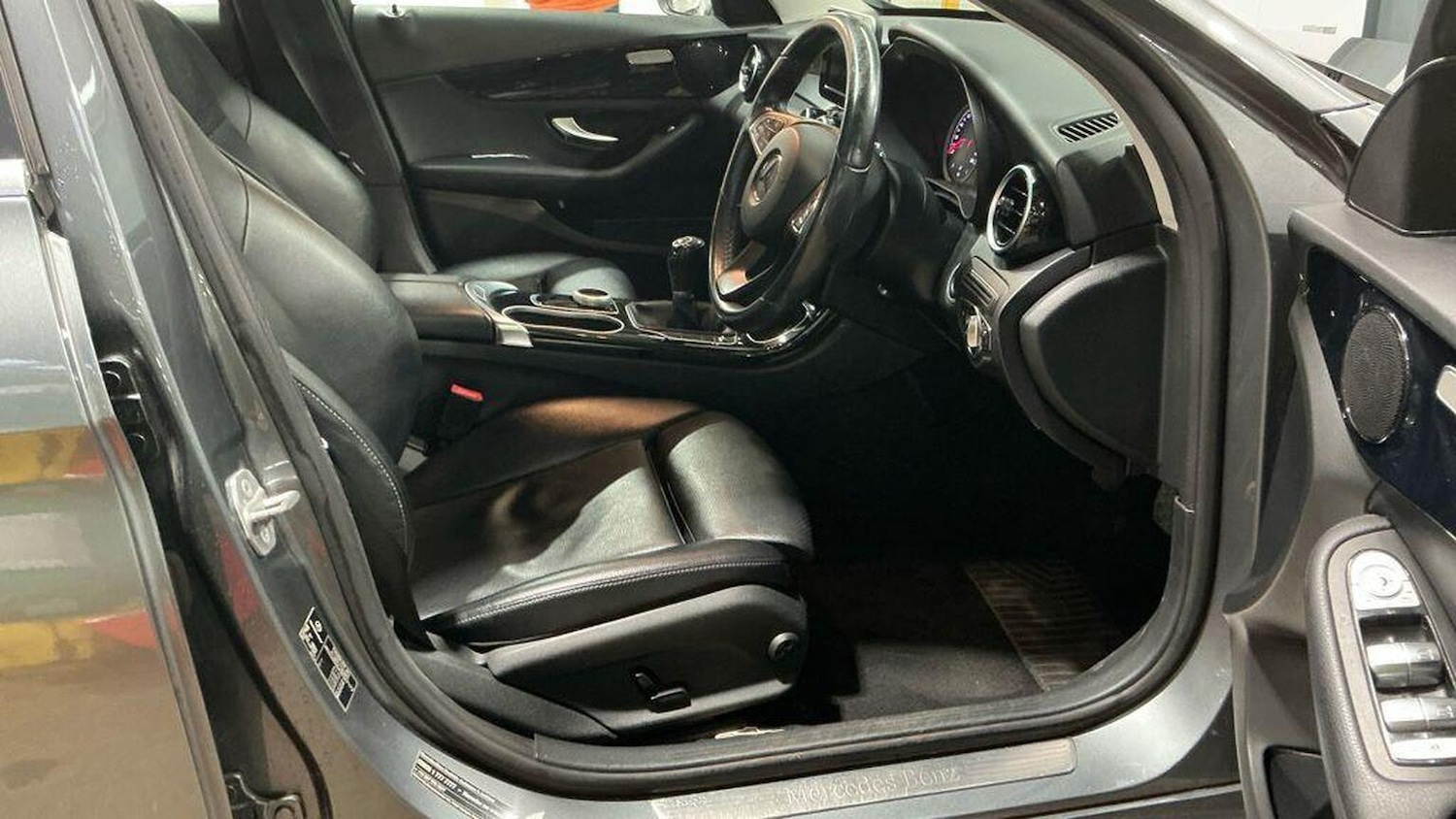 Used Mercedes-Benz C Class 2018 for sale - 77897807: Photo 14