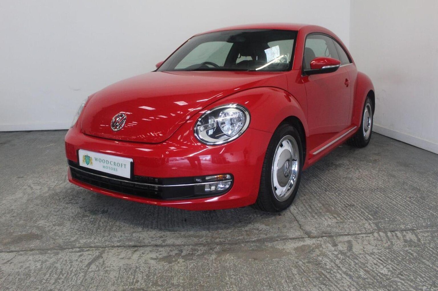 Used Volkswagen Beetle 2014 for sale - 77937969: Photo 2