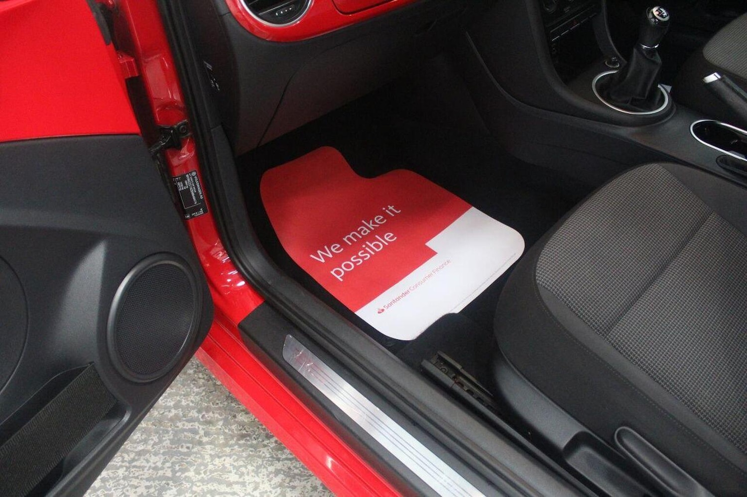 Used Volkswagen Beetle 2014 for sale - 77937969: Photo 27