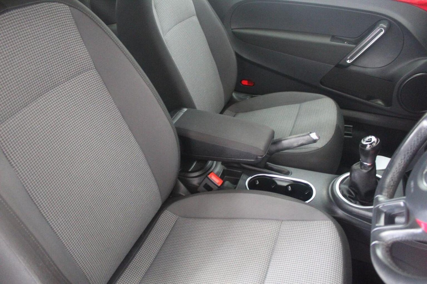 Used Volkswagen Beetle 2014 for sale - 77937969: Photo 36