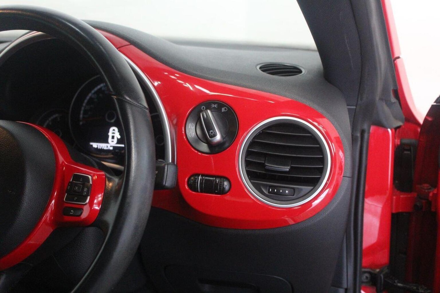 Used Volkswagen Beetle 2014 for sale - 77937969: Photo 39