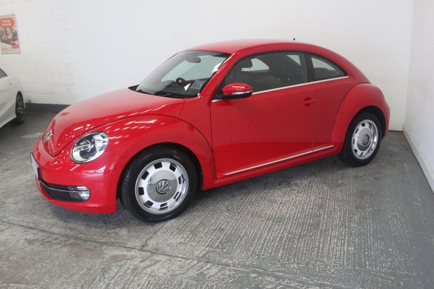 Used Volkswagen Beetle 2014 for sale - 77937969: Photo 5