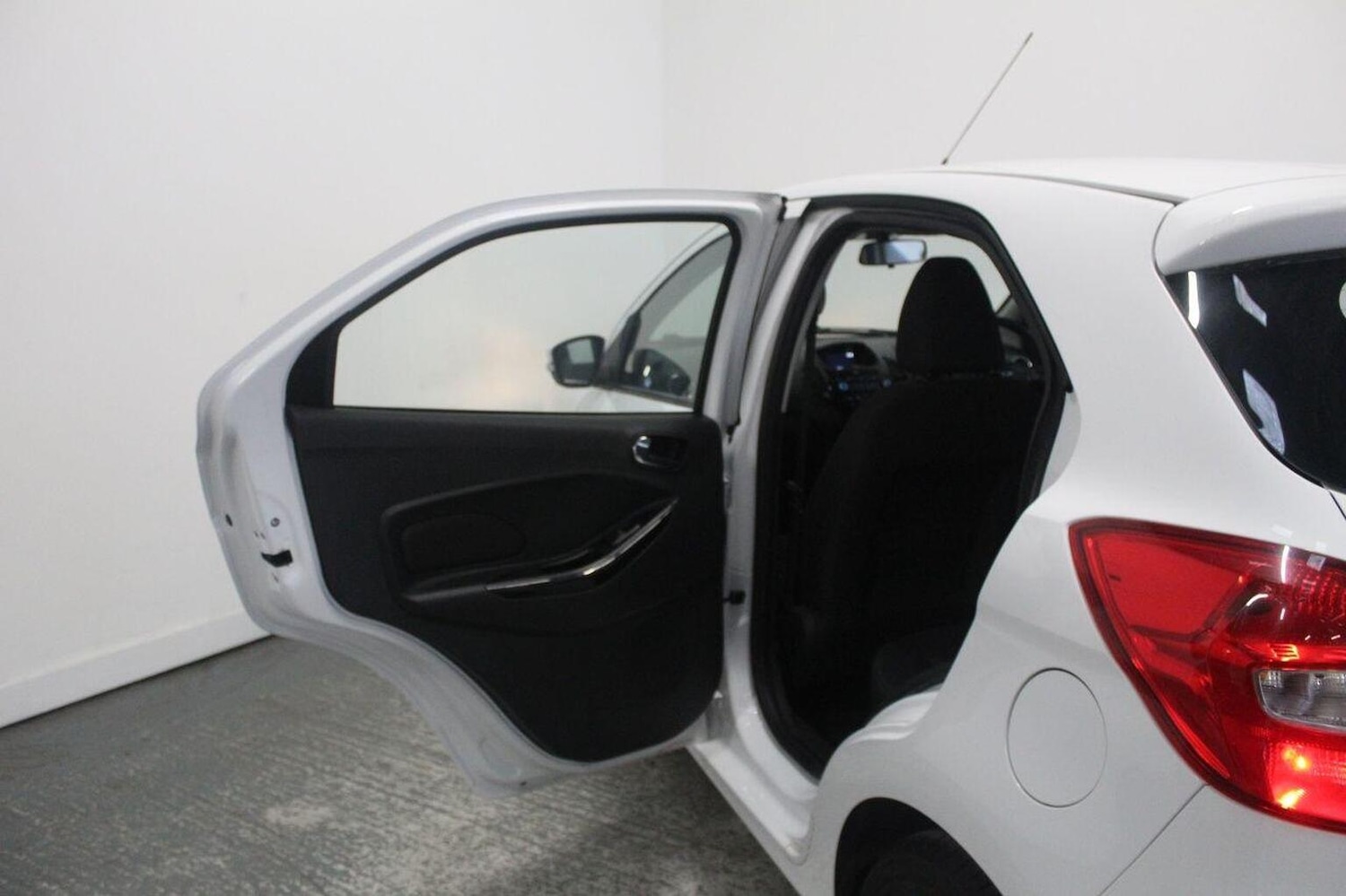 Used Ford Ka+ 2017 for sale - 77310740: Photo 26