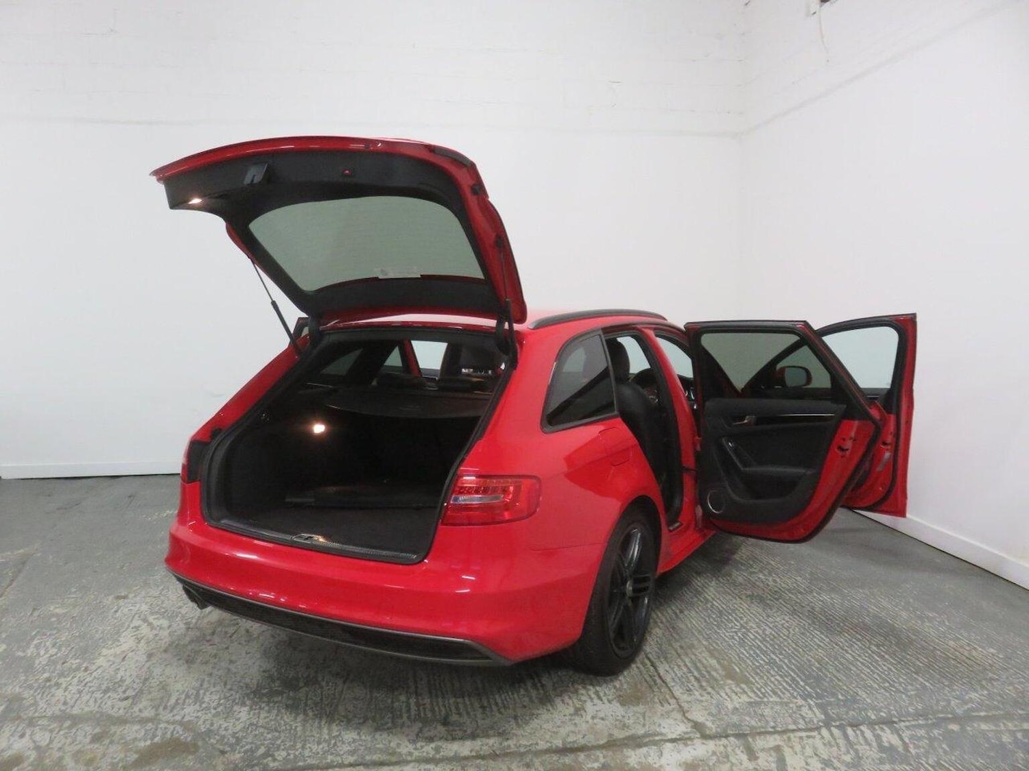 Used Audi A4 2014 for sale - 77937998: Photo 21