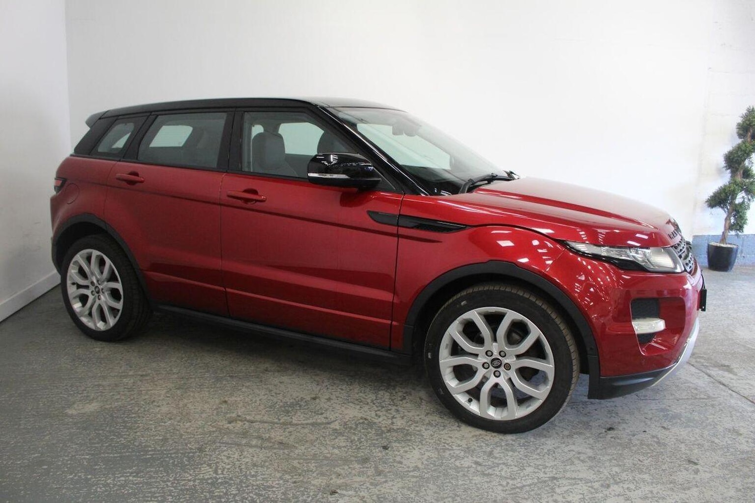 Used Land Rover Range Rover Evoque 2012 for sale - 77937992: Photo 4