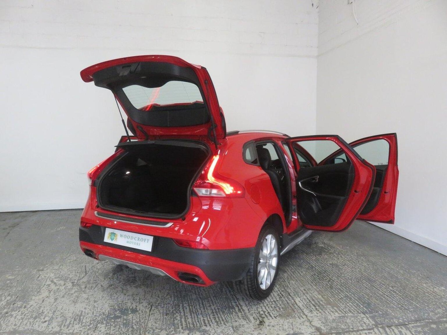 Used Volvo V40 Cross Country 2016 for sale - 77938237: Photo 20