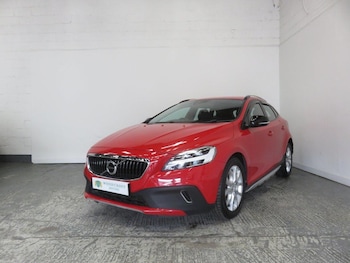 Used Volvo V40 Cross Country 2016 for sale - 77938237: Photo