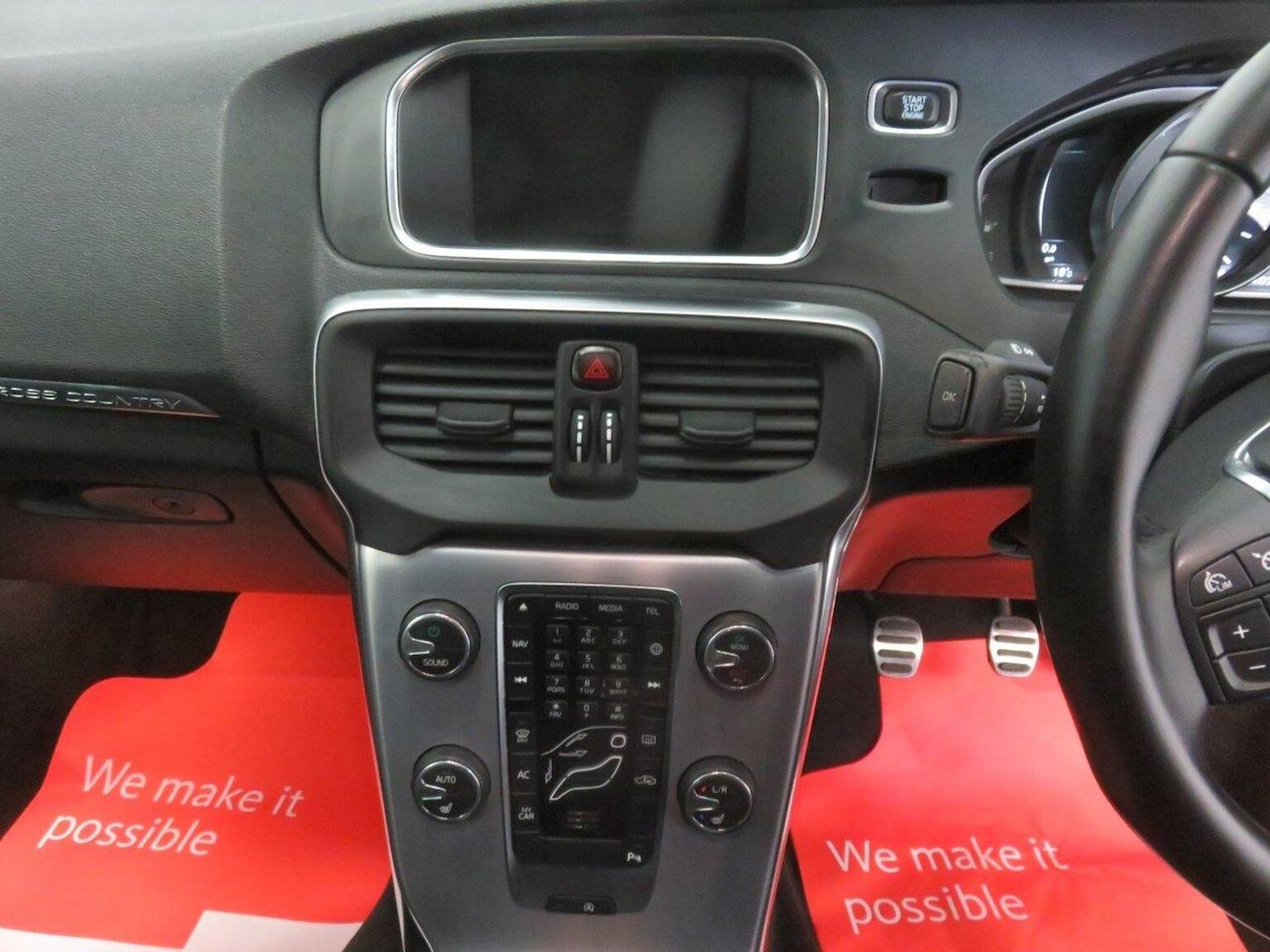 Used Volvo V40 Cross Country 2016 for sale - 77938237: Photo 31