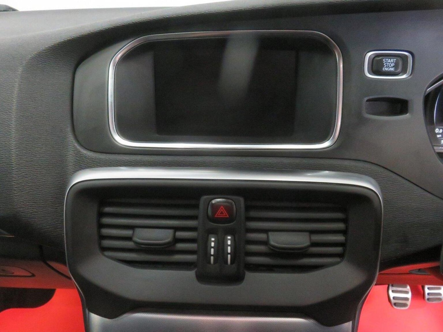 Used Volvo V40 Cross Country 2016 for sale - 77938237: Photo 35