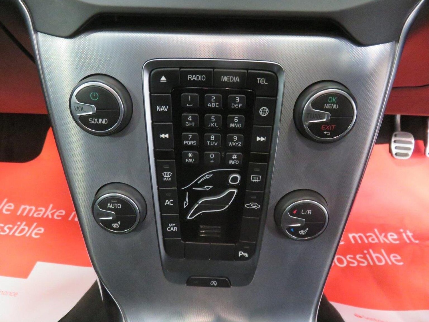 Used Volvo V40 Cross Country 2016 for sale - 77938237: Photo 37