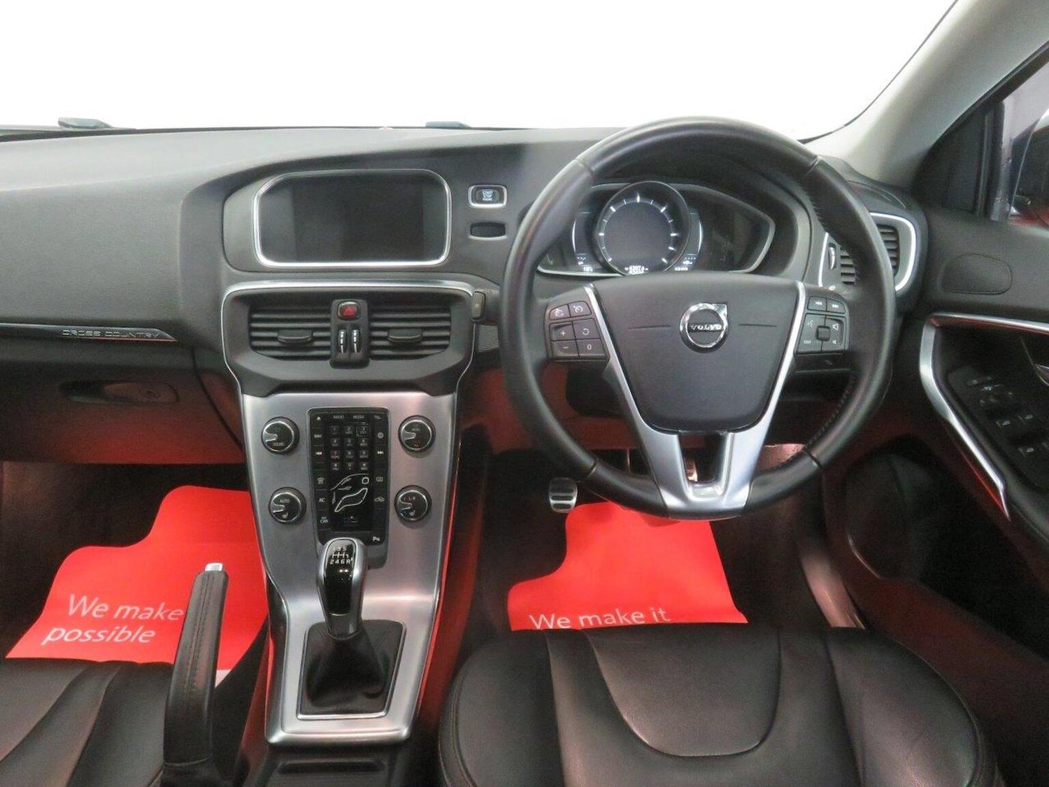 Used Volvo V40 Cross Country 2016 for sale - 77938237: Photo 40