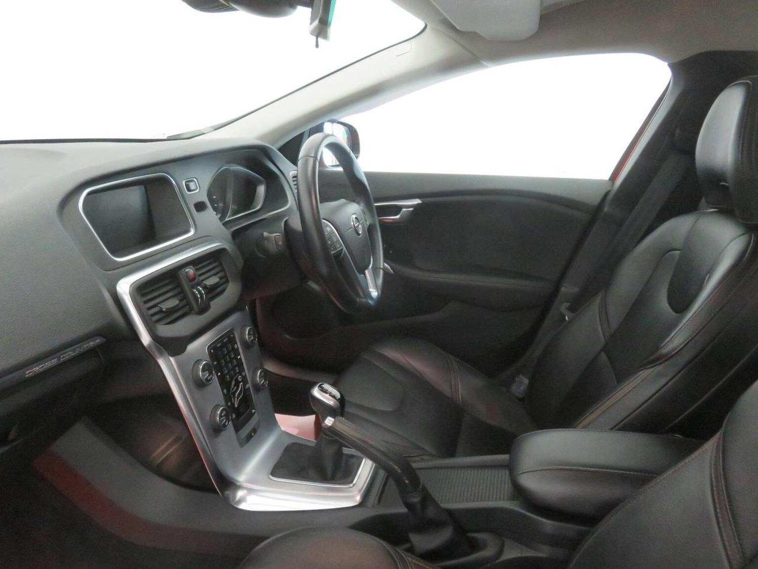 Used Volvo V40 Cross Country 2016 for sale - 77938237: Photo 47