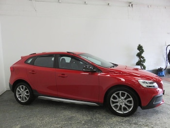 Used Volvo V40 Cross Country 2016 for sale - 77938237: Photo