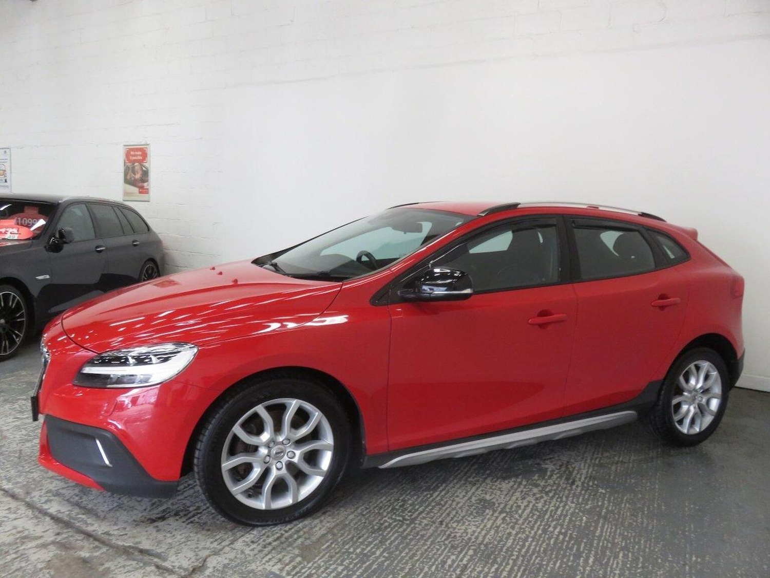Used Volvo V40 Cross Country 2016 for sale - 77938237: Photo 5