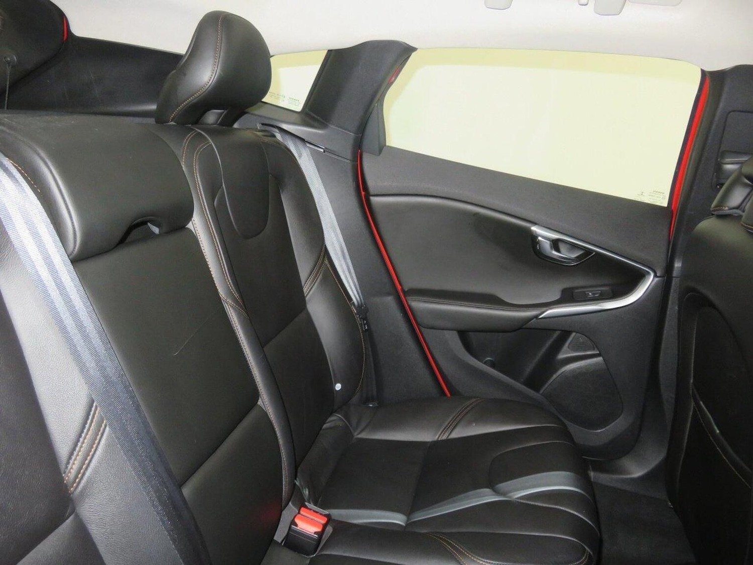 Used Volvo V40 Cross Country 2016 for sale - 77938237: Photo 50