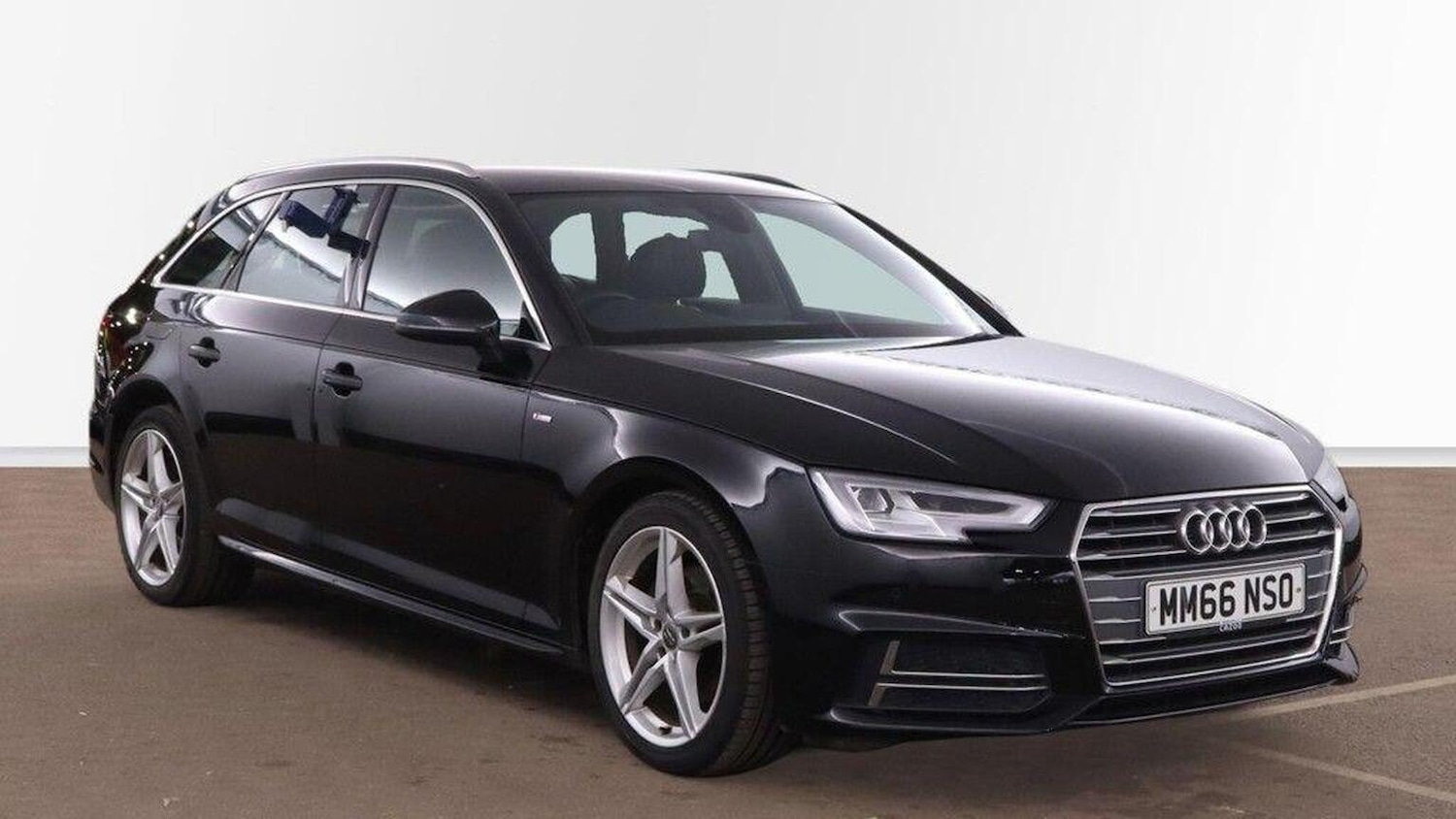 Used Audi A4 Avant 2016 for sale - 77077120: Photo 1