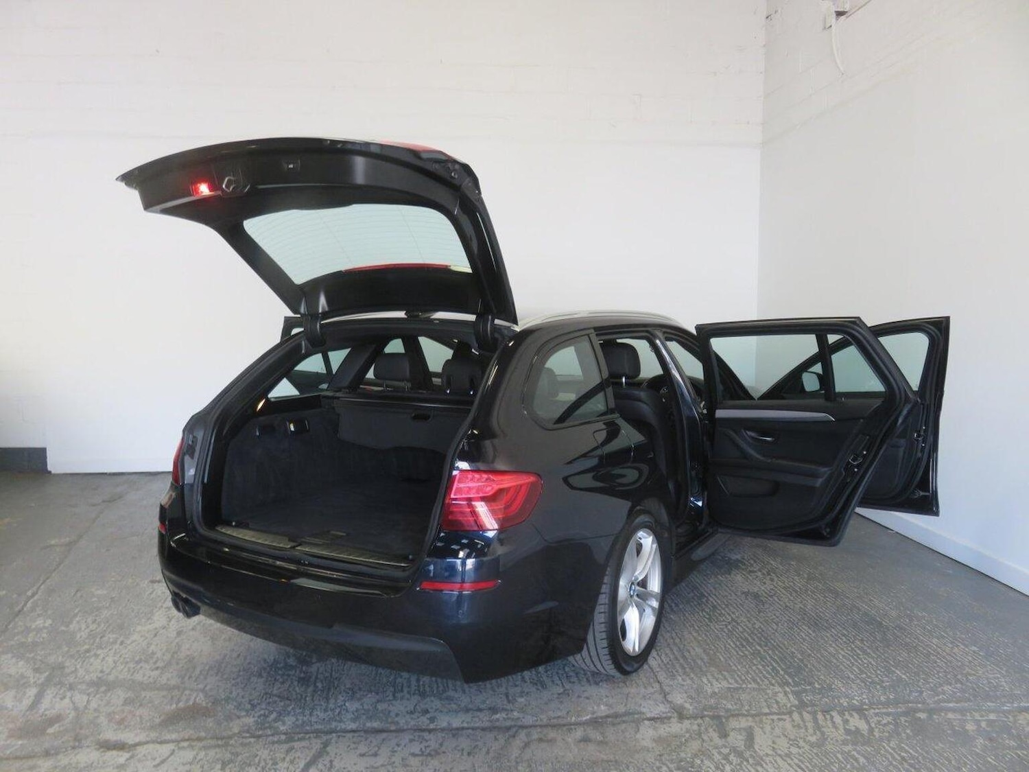 Used BMW 5 Series 2016 for sale - 77938022: Photo 20