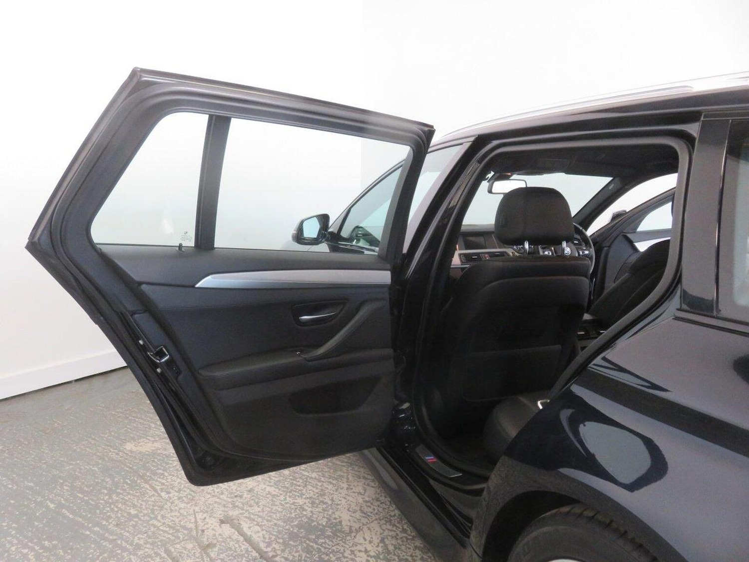 Used BMW 5 Series 2016 for sale - 77938022: Photo 27