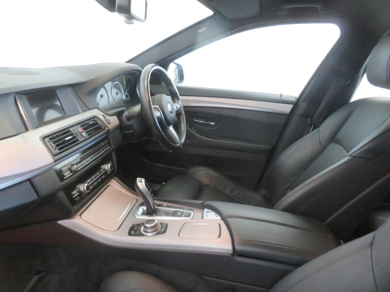 Used BMW 5 Series 2016 for sale - 77938022: Photo 53