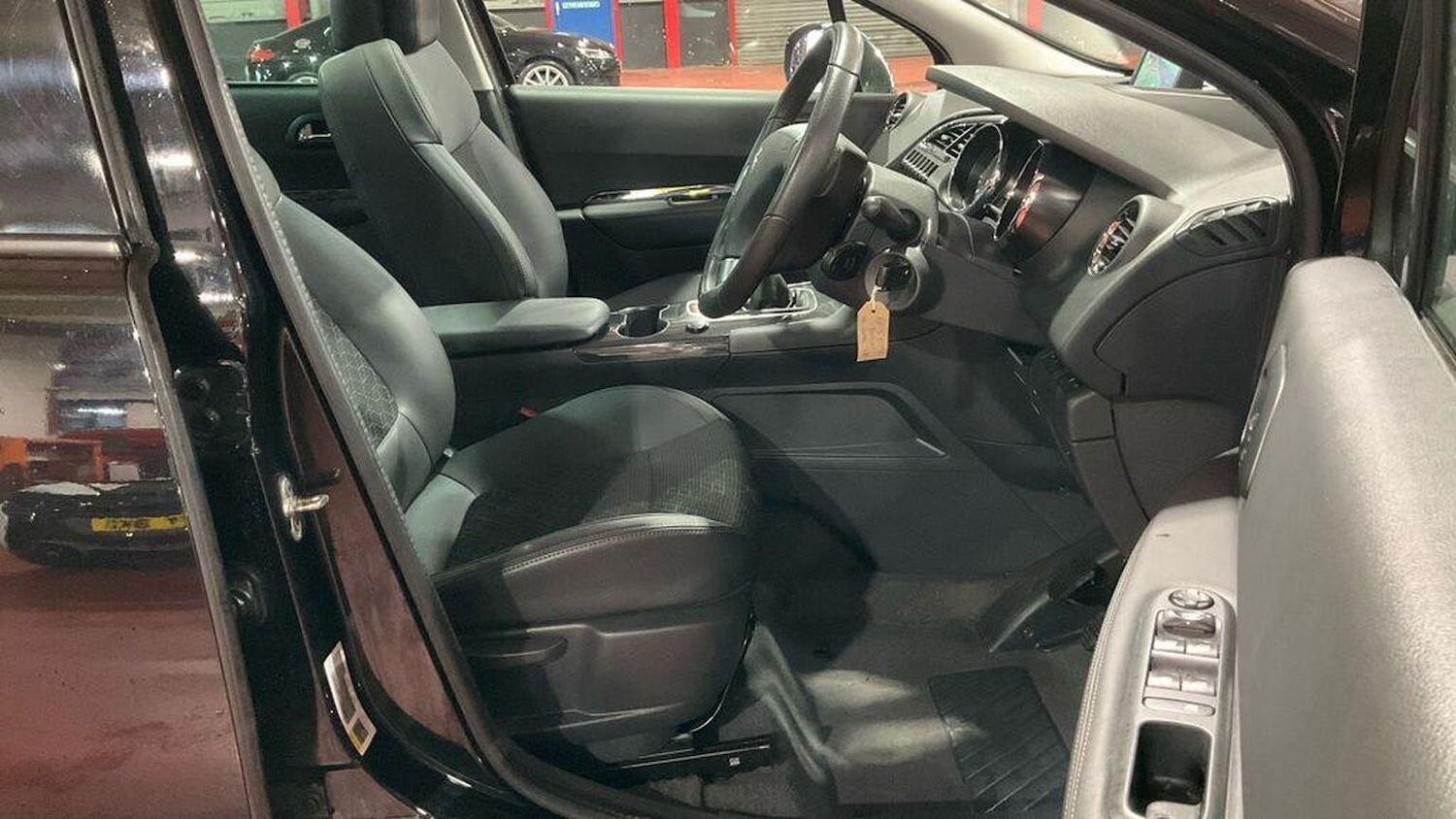 Used Peugeot 3008 2015 for sale - 77400006: Photo 14