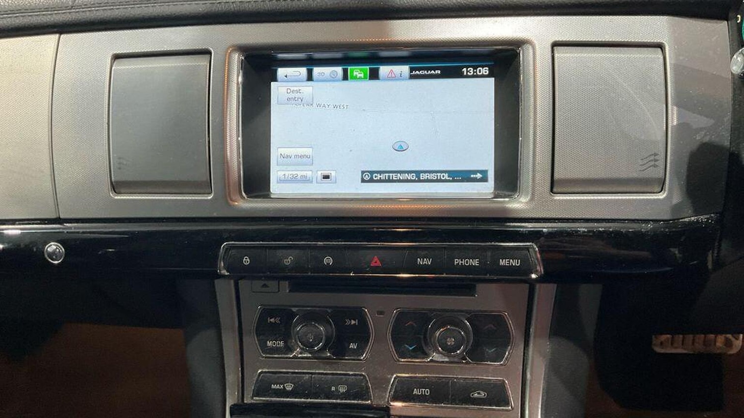 Used Jaguar XF 2014 for sale - 76904694: Photo 16