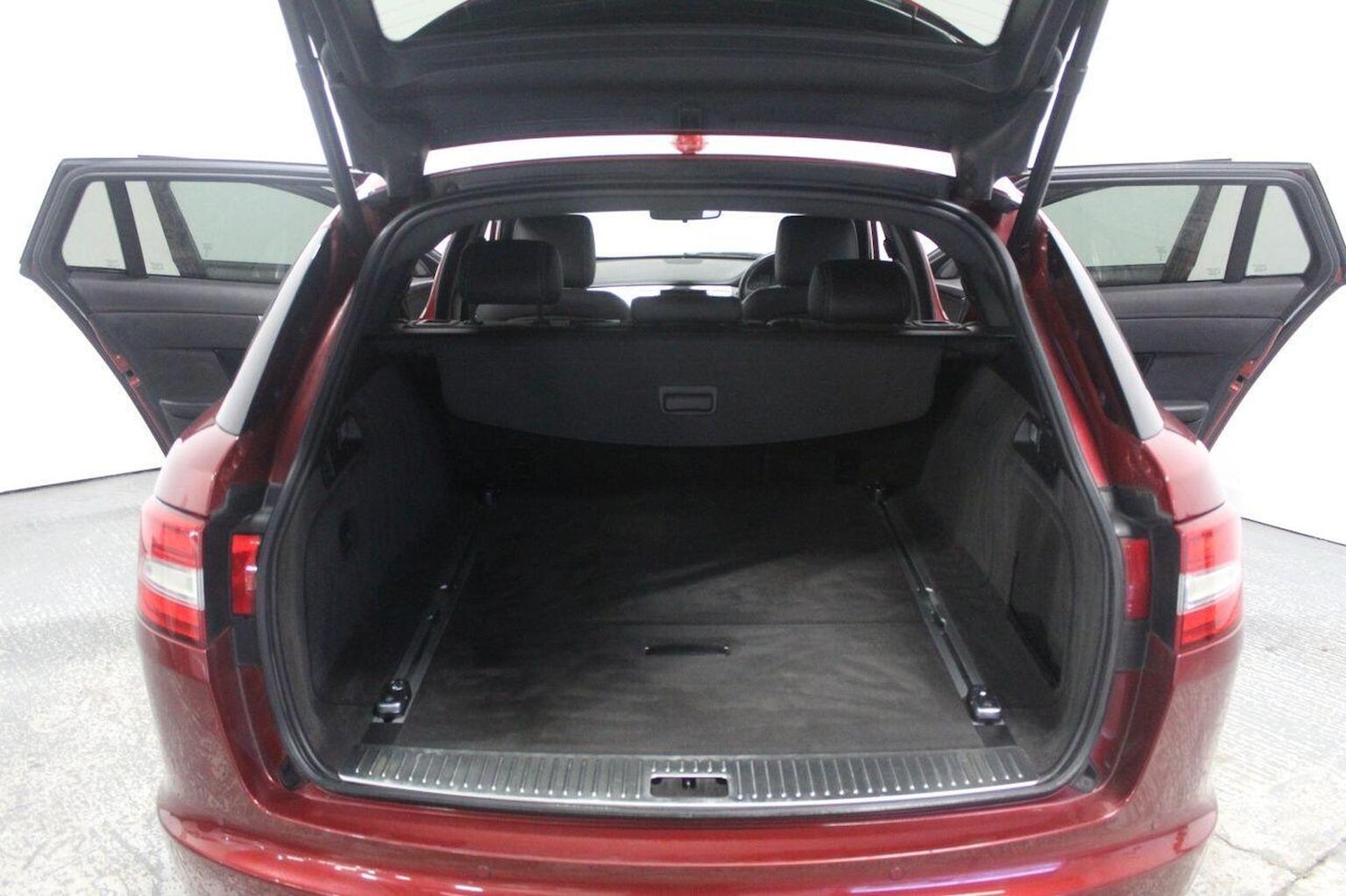 Used Jaguar XF 2014 for sale - 76904694: Photo 24