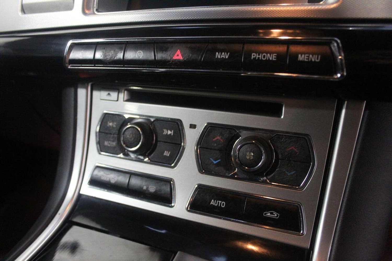 Used Jaguar XF 2014 for sale - 76904694: Photo 45