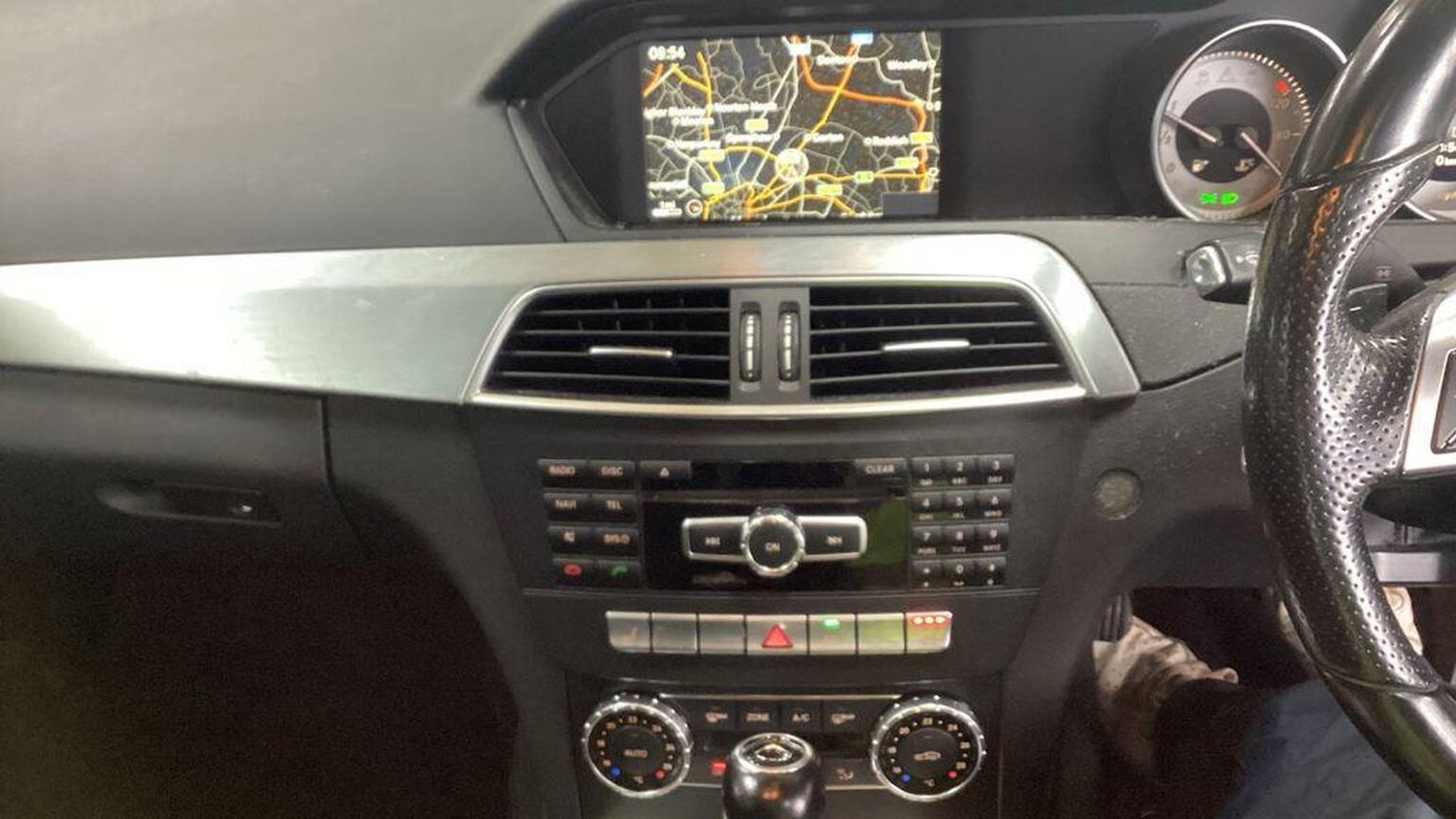 Used Mercedes-Benz C Class 2014 for sale - 77938011: Photo 17