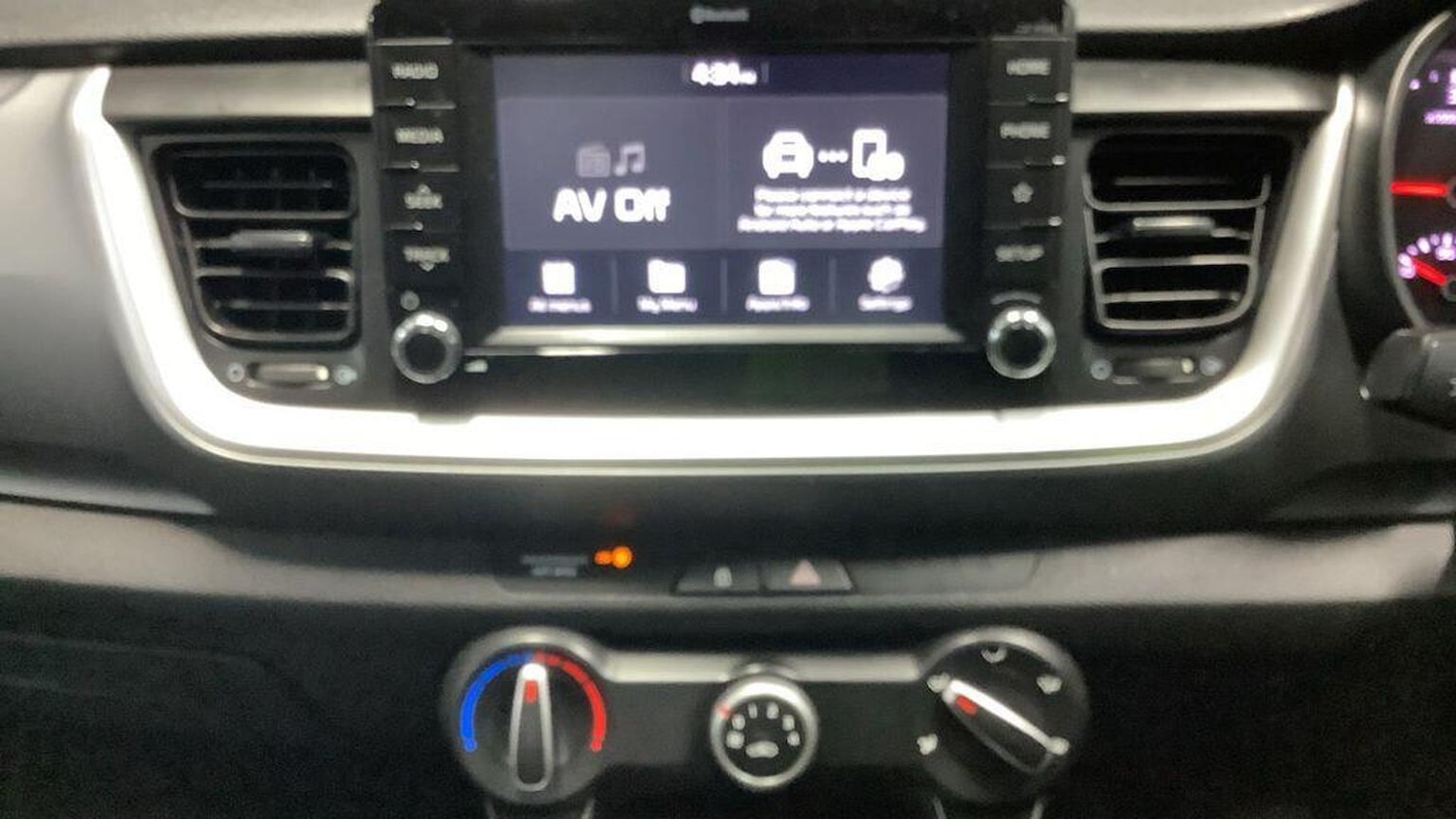 Used Kia Stonic 2018 for sale - 76941759: Photo 16