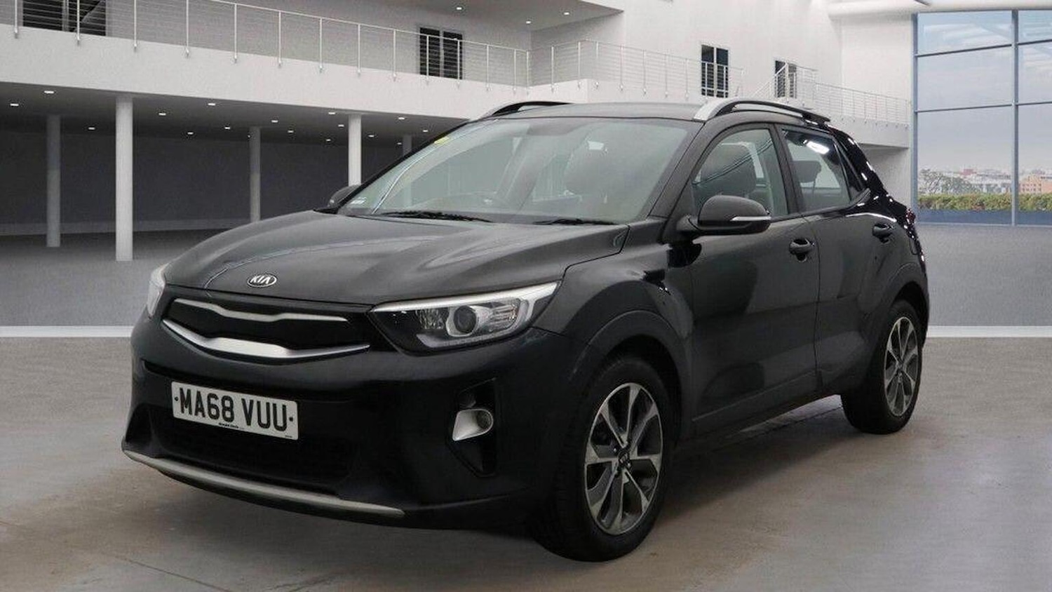 Used Kia Stonic 2018 for sale - 76941759: Photo 2