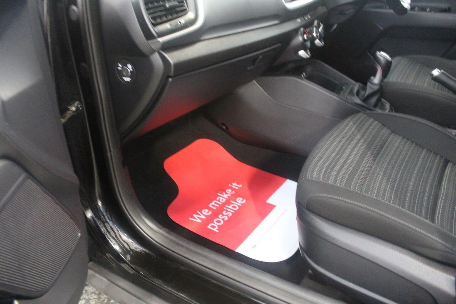 Used Kia Stonic 2018 for sale - 76941759: Photo 31