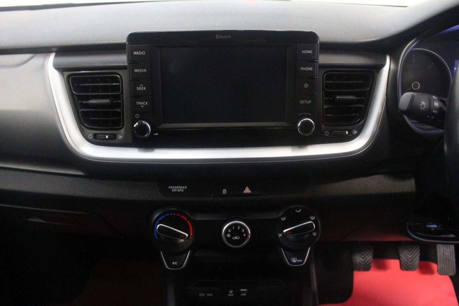 Used Kia Stonic 2018 for sale - 76941759: Photo 32