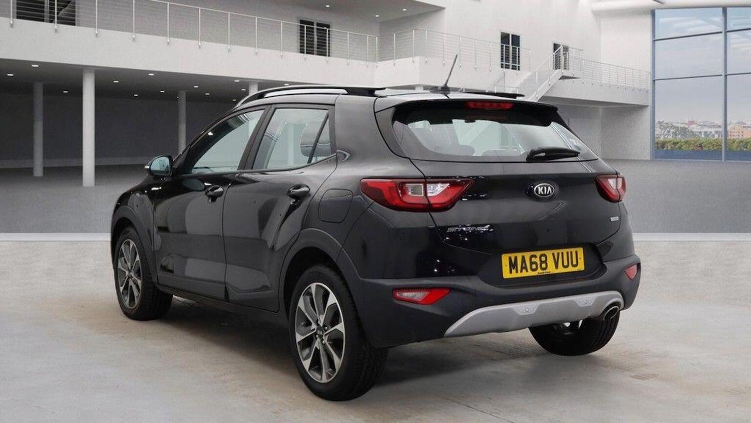 Used Kia Stonic 2018 for sale - 76941759: Photo 4