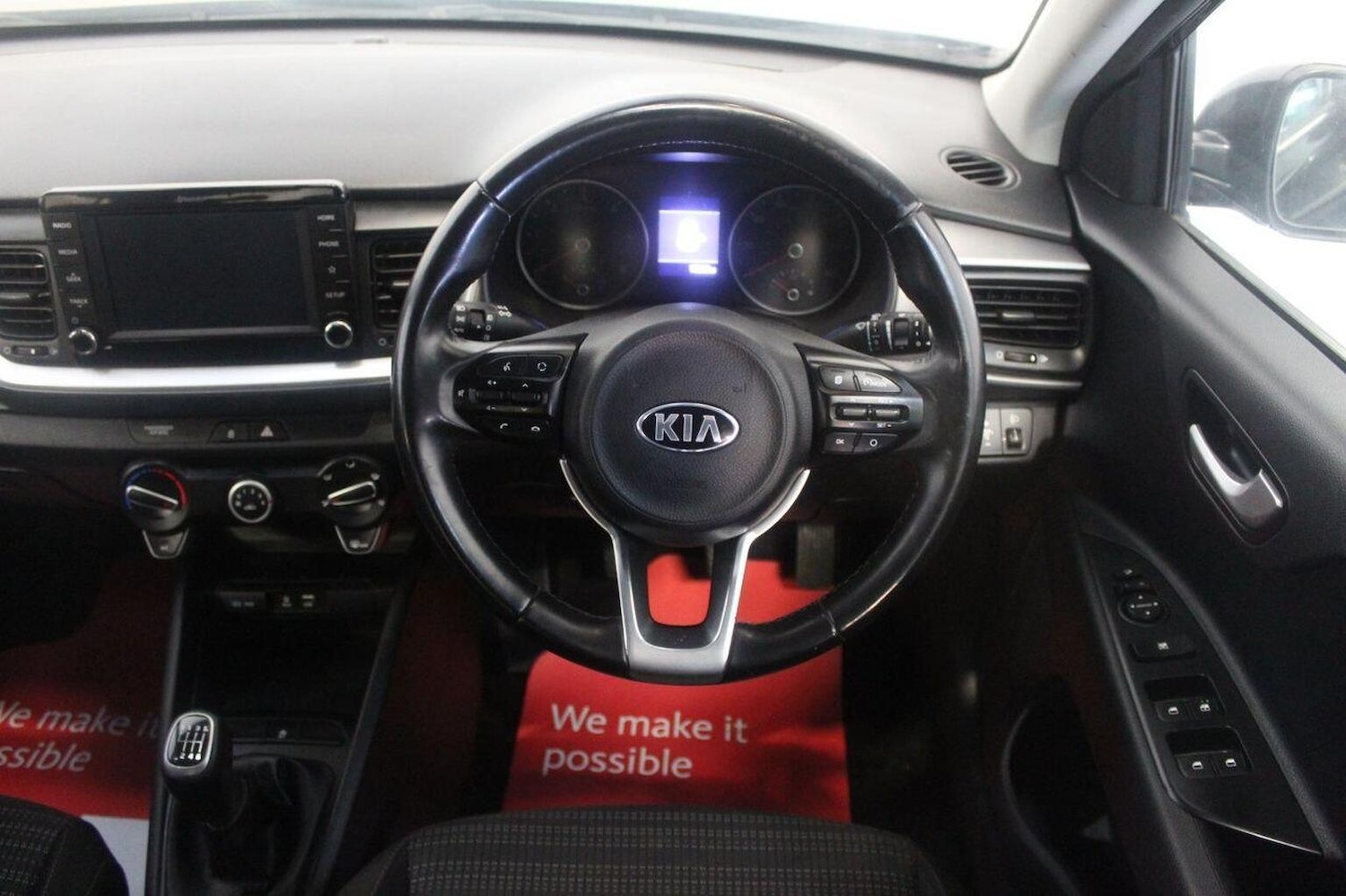 Used Kia Stonic 2018 for sale - 76941759: Photo 41