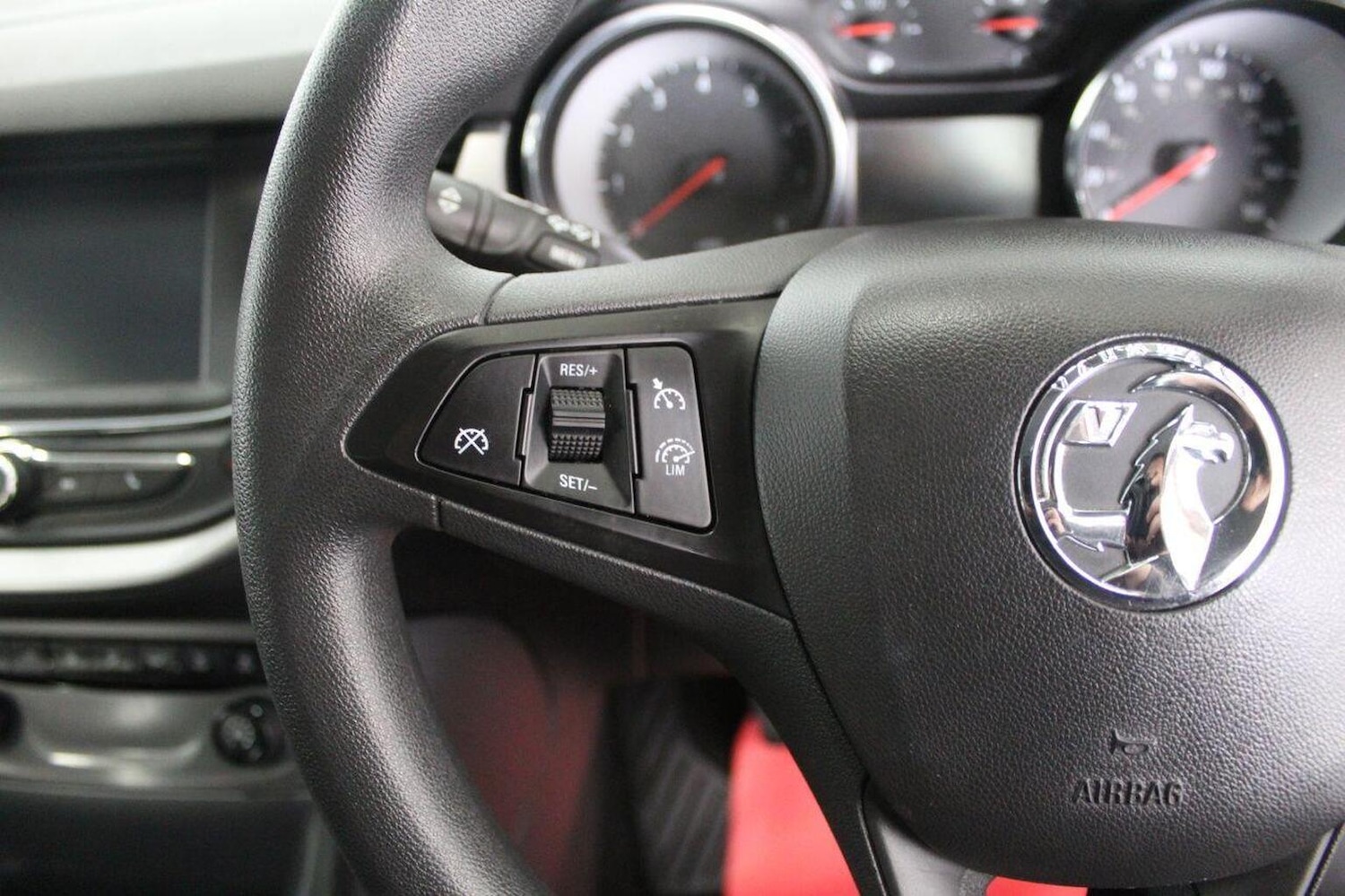 Used Vauxhall Astra 2017 for sale - 76793841: Photo 41