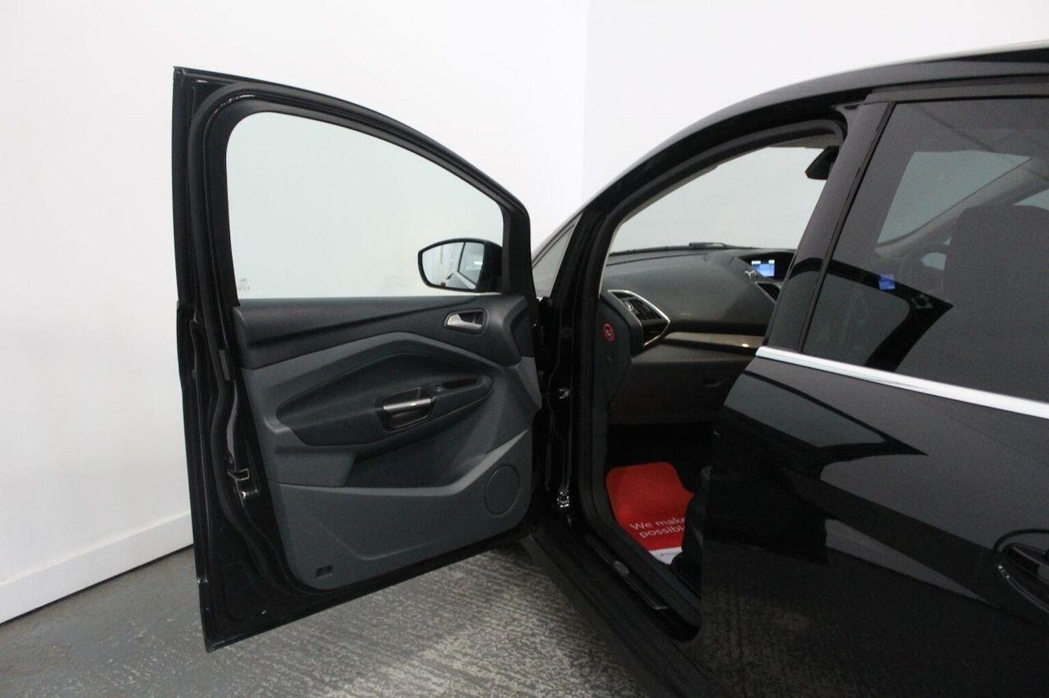 Used Ford C-Max 2015 for sale - 76963423: Photo 25