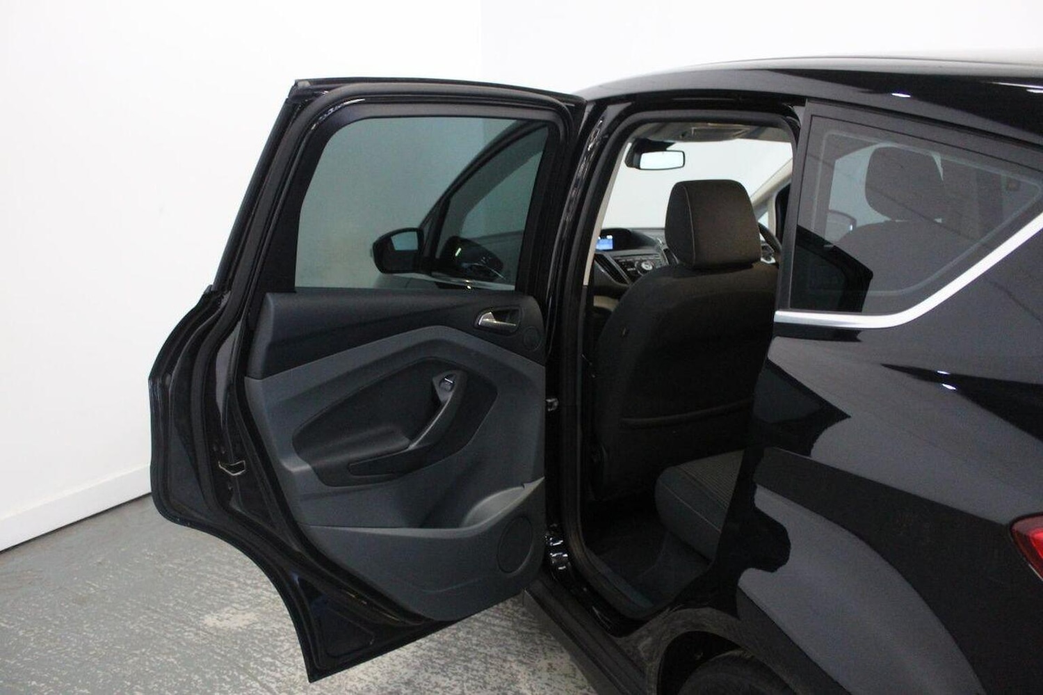 Used Ford C-Max 2015 for sale - 76963423: Photo 26