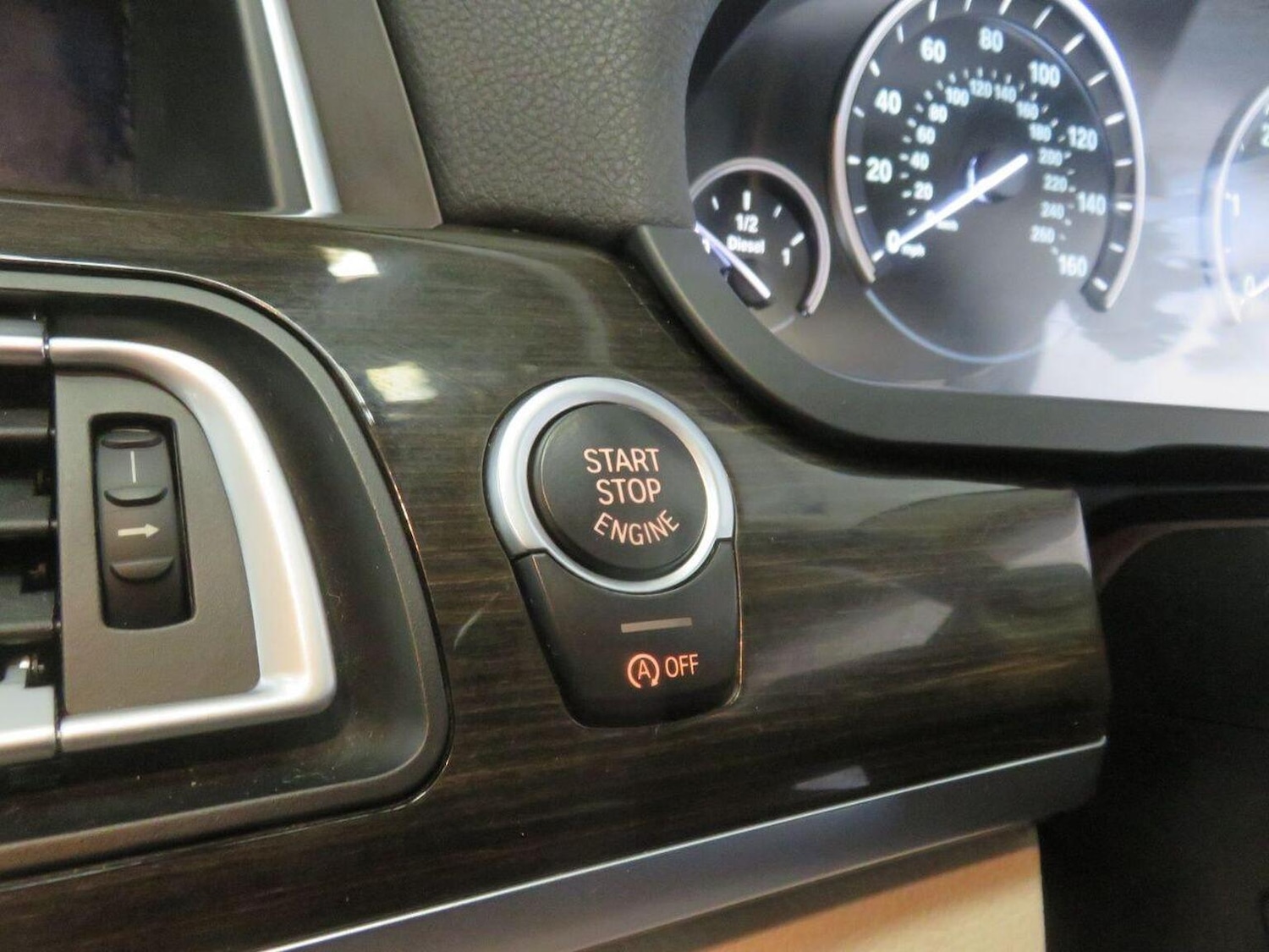 Used BMW 7 Series 2013 for sale - 77938007: Photo 39