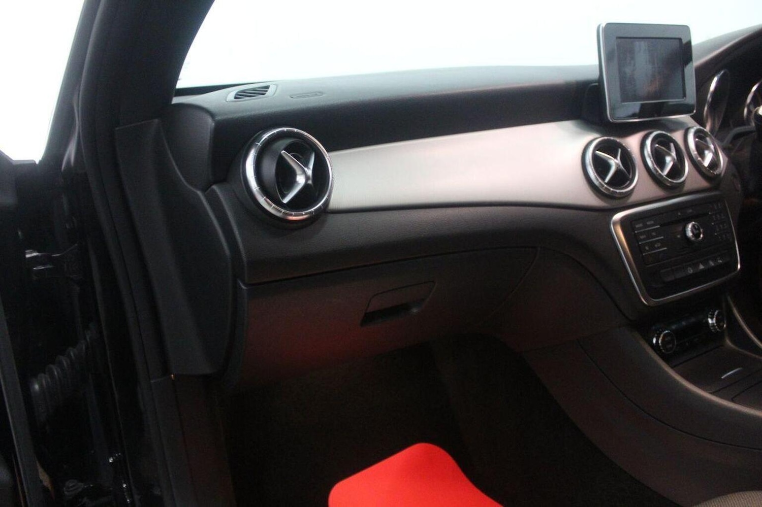 Used Mercedes-Benz CLA 2015 for sale - 77494848: Photo 32