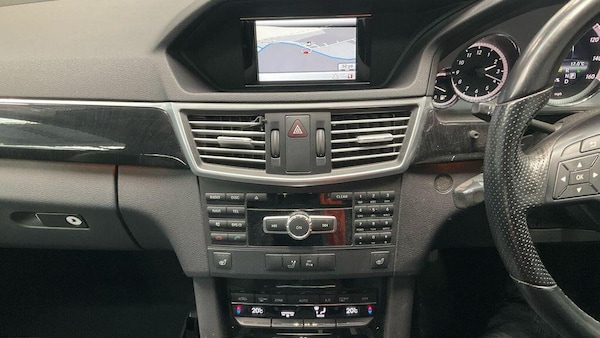 Used Mercedes-Benz E Class 2013 for sale - 76252349: Photo 16
