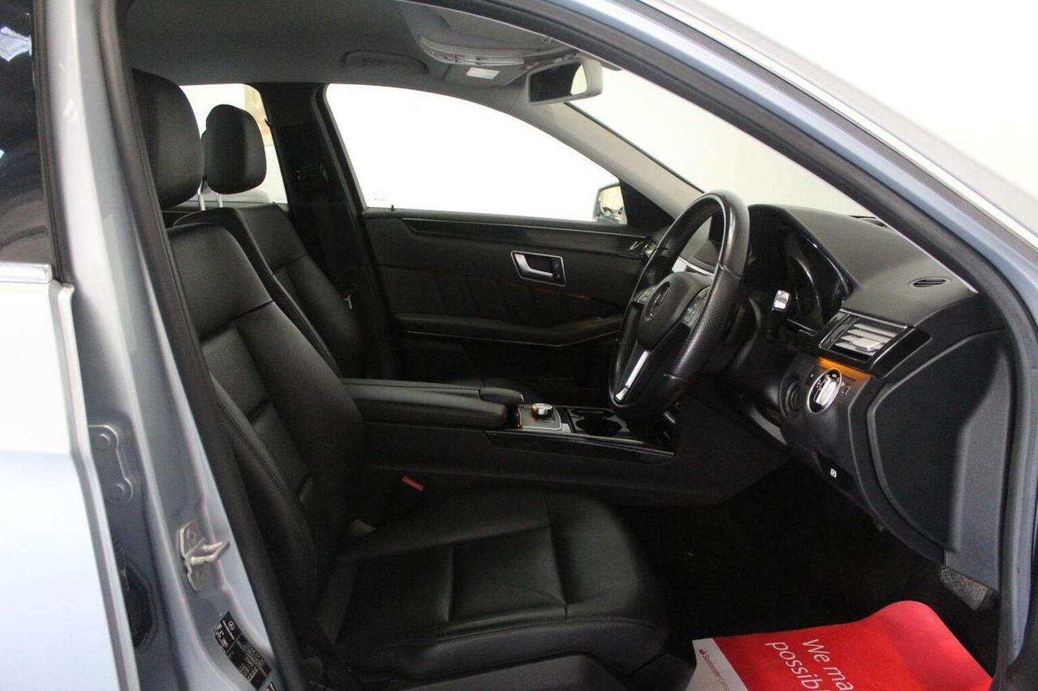 Used Mercedes-Benz E Class 2013 for sale - 76252349: Photo 30