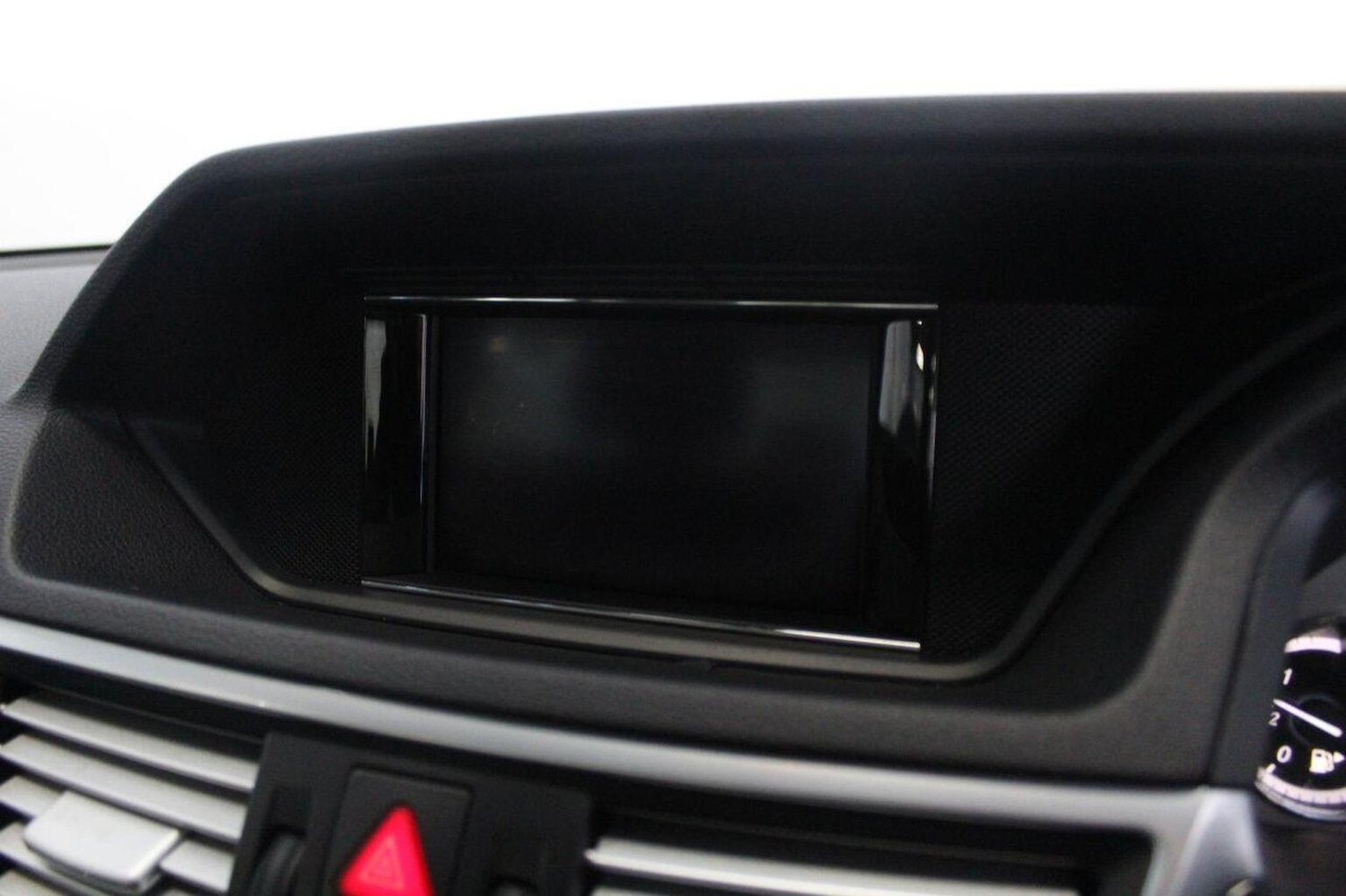 Used Mercedes-Benz E Class 2013 for sale - 76252349: Photo 38